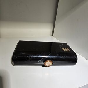 Caboodles - 1980s touch it up black and gold
Makeup Organizer